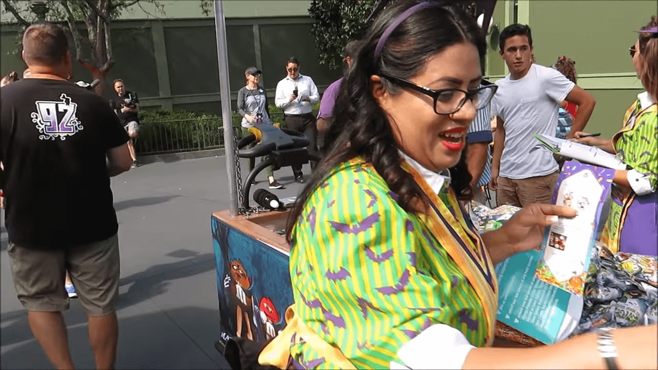 Eating at ‘Ohana at Disney World: What to Know Before You... 5 Trick Or Treating14230059