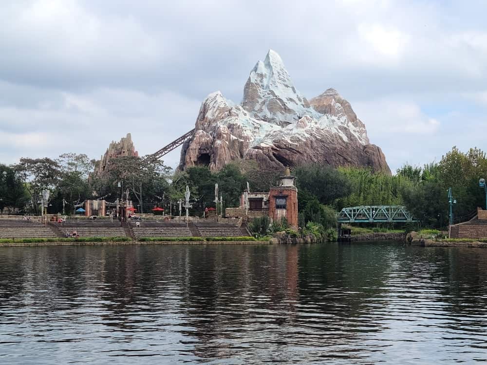 How Much Bigger is Disney World than Disneyland? Tips 2