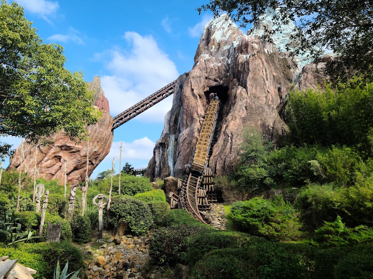 Disney's Animal Kingdom : The Ultimate Guide Animal Kingdom 2