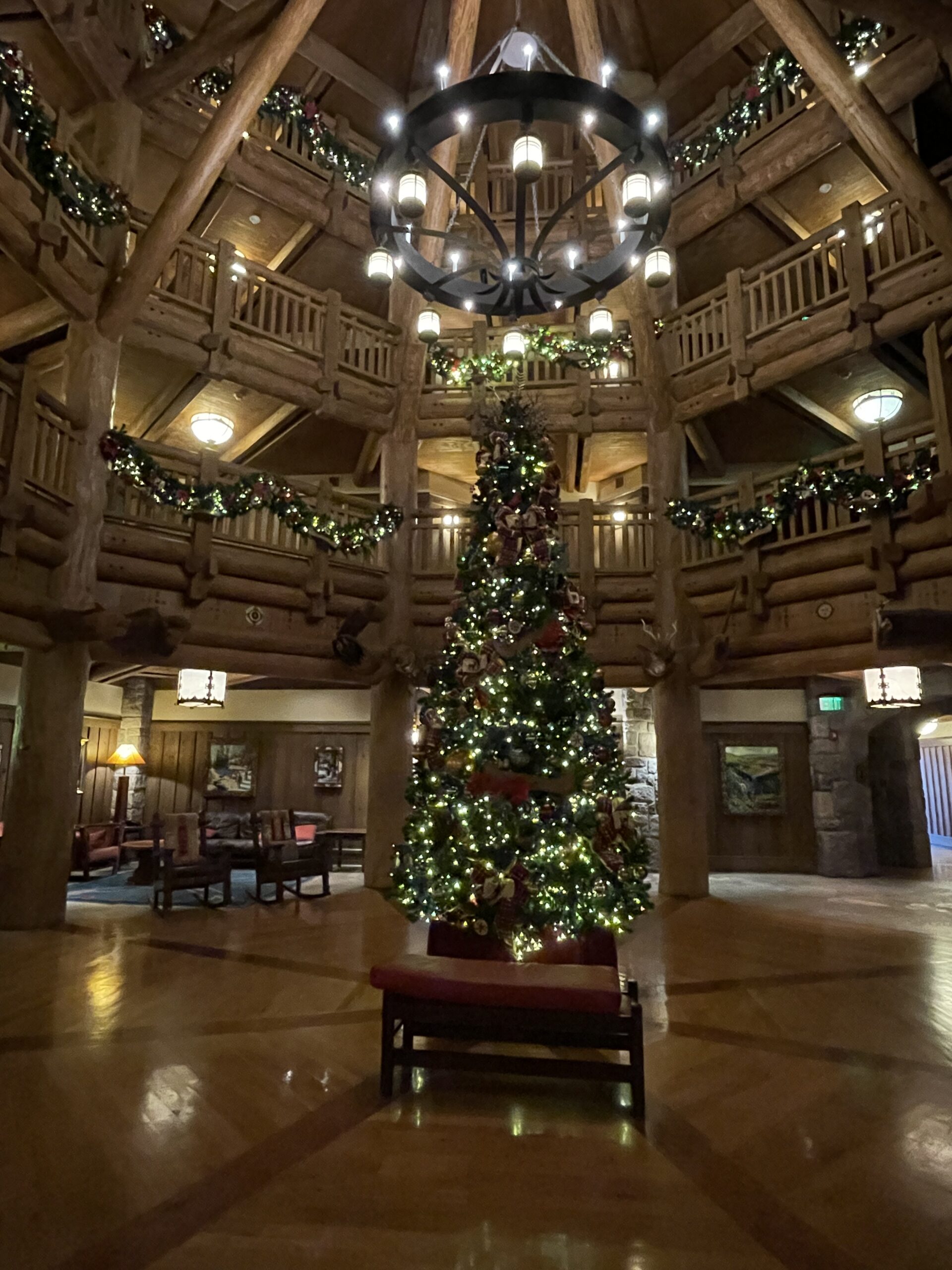Disney's Wilderness Lodge (Guide and Tips) Disney World Resorts 9