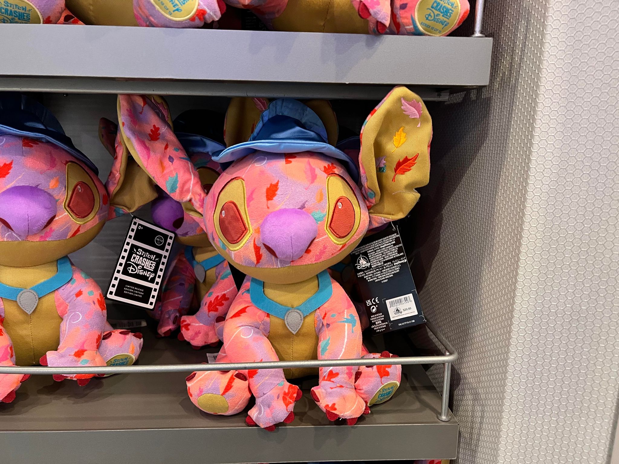 This Is Not A Test. Experiment 626 Has Been Spotted At Star Traders. Stitch is on the loose! Magic Kingdom 2