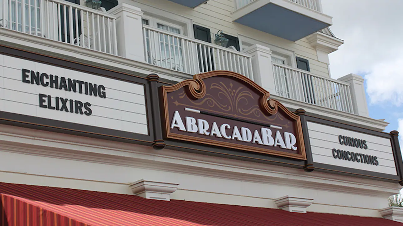 5 Of The Best Themed Bars In Disney World Dining 1