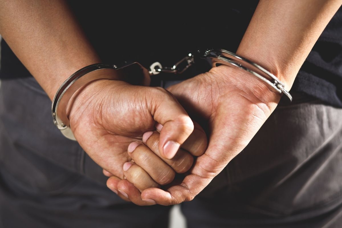 Can A Convicted Felon Go To Disney World? Tips 1