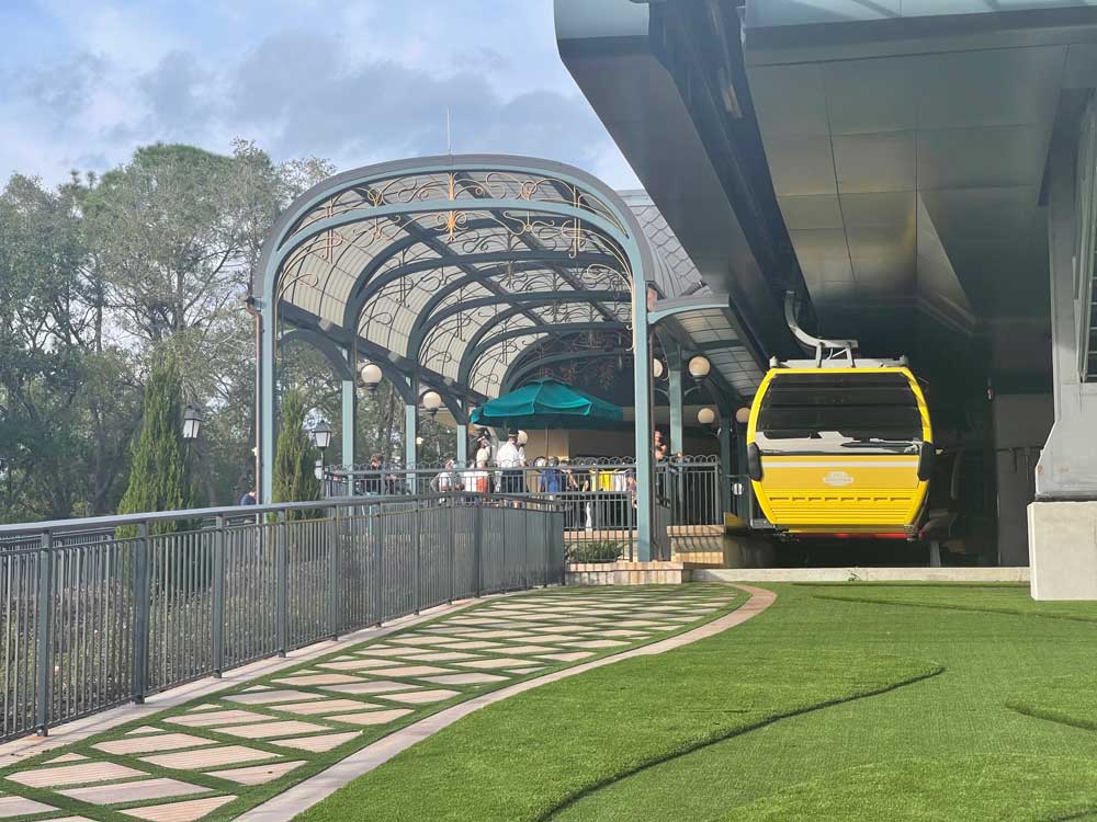 Disney Skyliner Closed 01