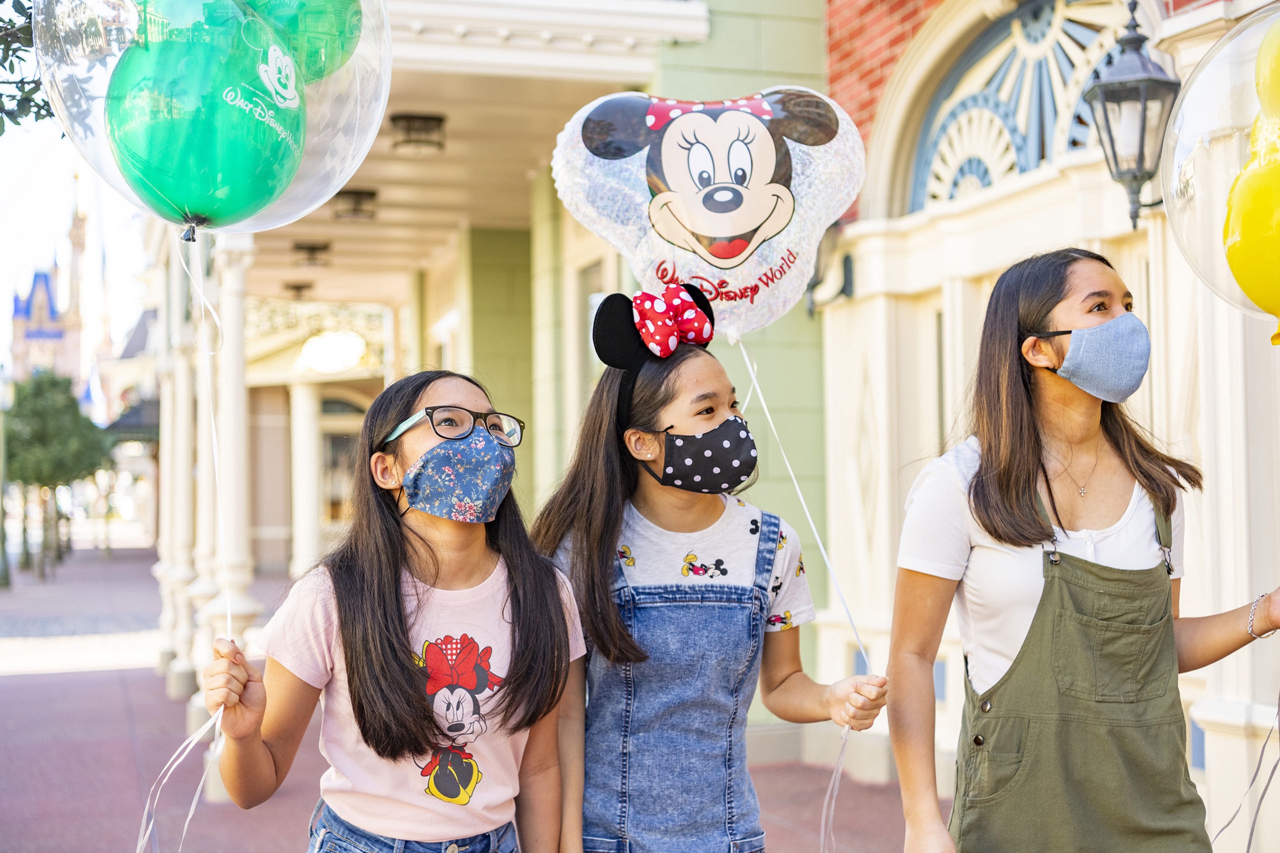 Disney World Bag Policy: What Can You Bring? 6 Walt Disney World Policy For Face Coverings Updated 1